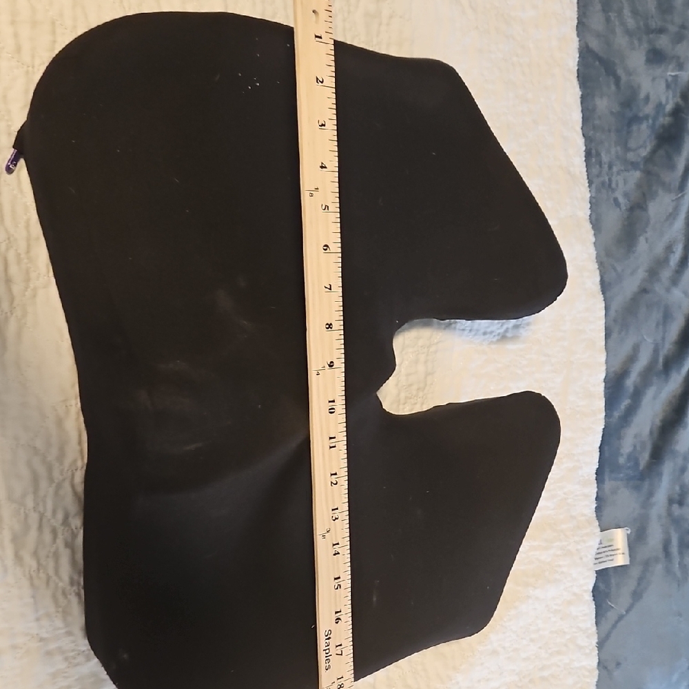.Black Memory Foam Seat Cushion